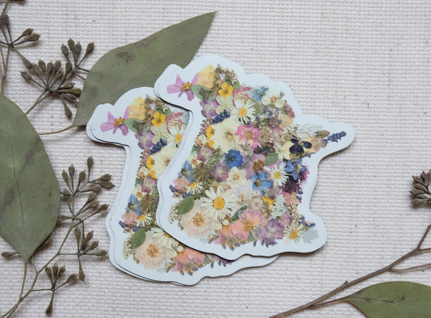 New Brunswick Map Pressed Flower, 3" Magnet