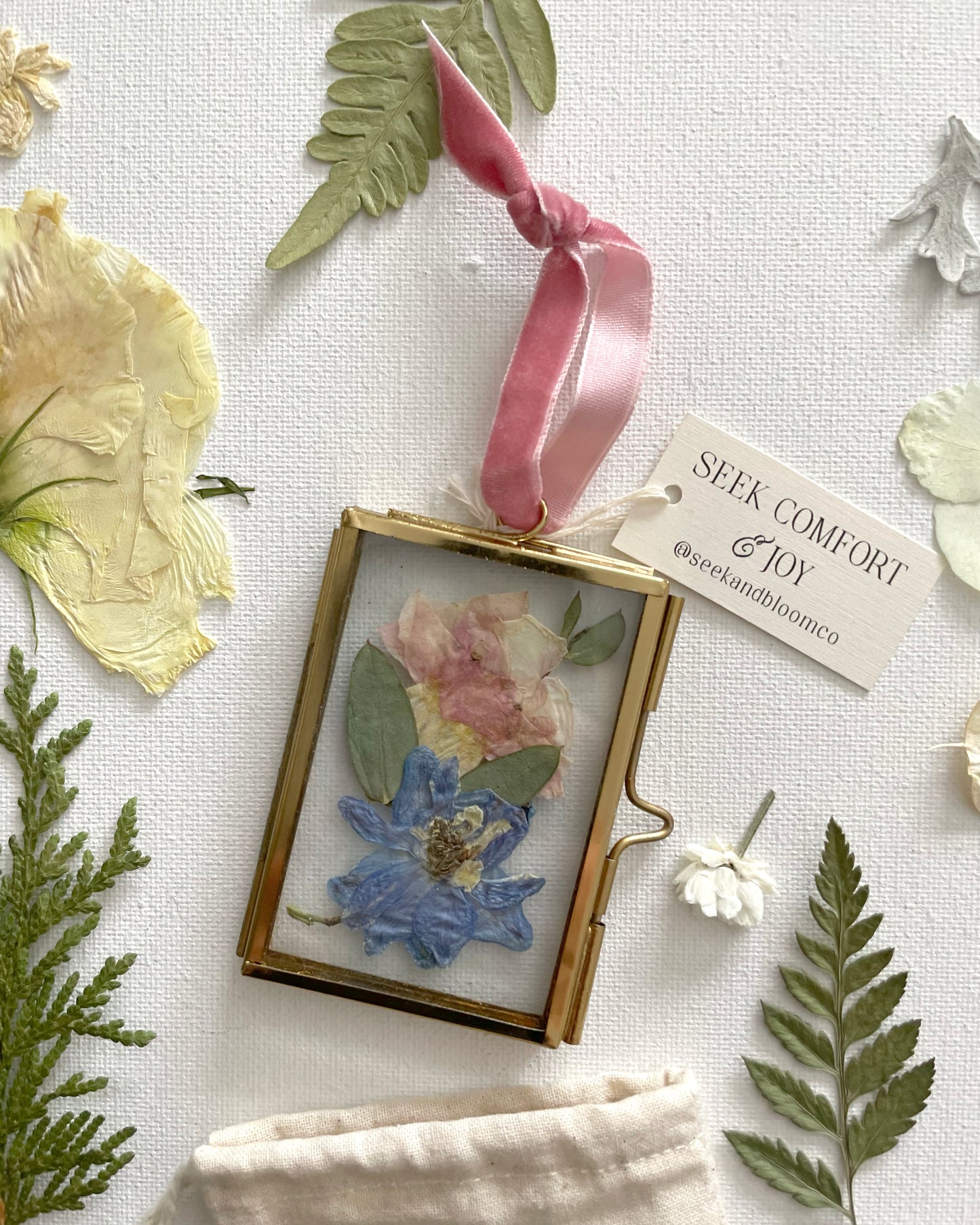 Ornaments - Mini Gold Glass Frames