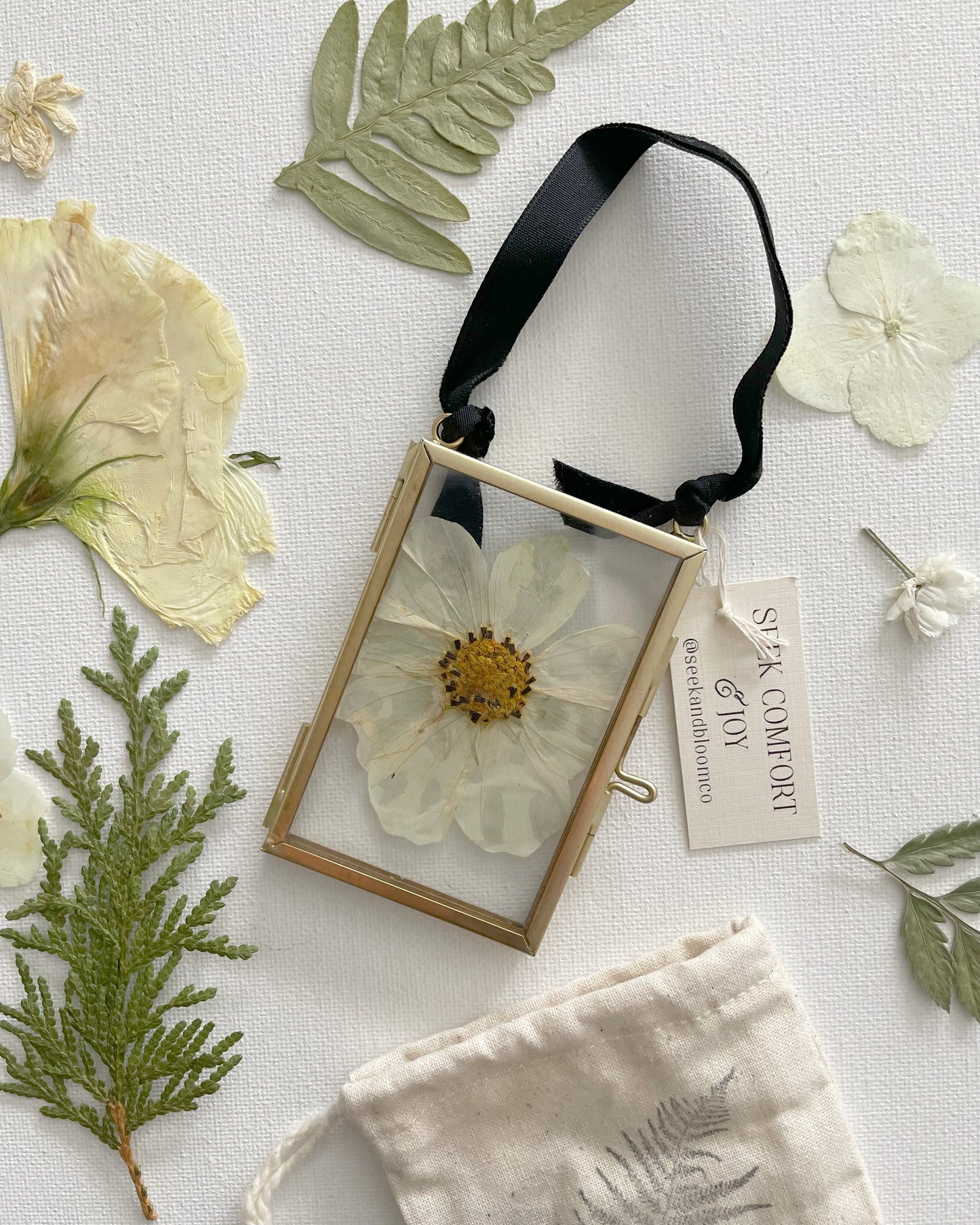 Ornaments - Mini Gold Glass Frames