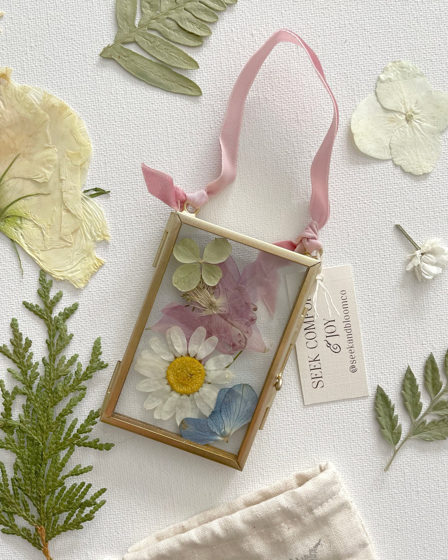 Ornaments - Mini Gold Glass Frames