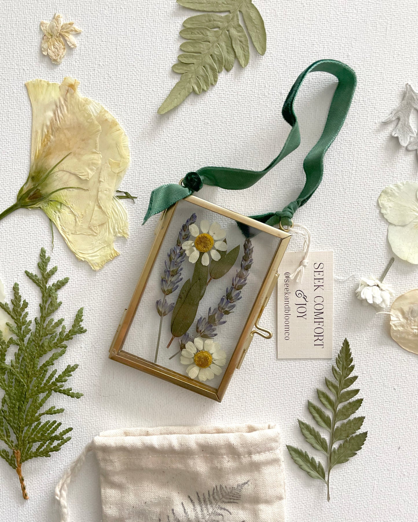 Ornaments - Mini Gold Glass Frames