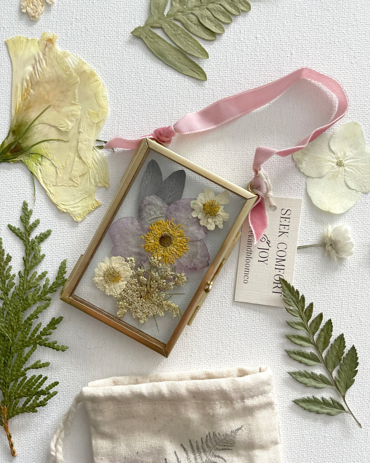 Ornaments - Mini Gold Glass Frames