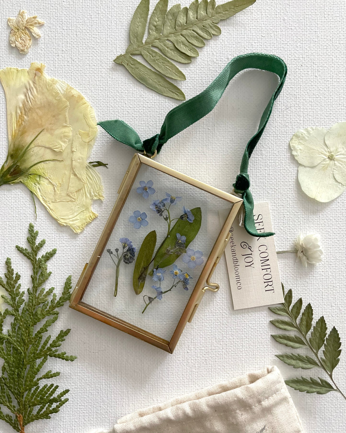 Ornaments - Mini Gold Glass Frames