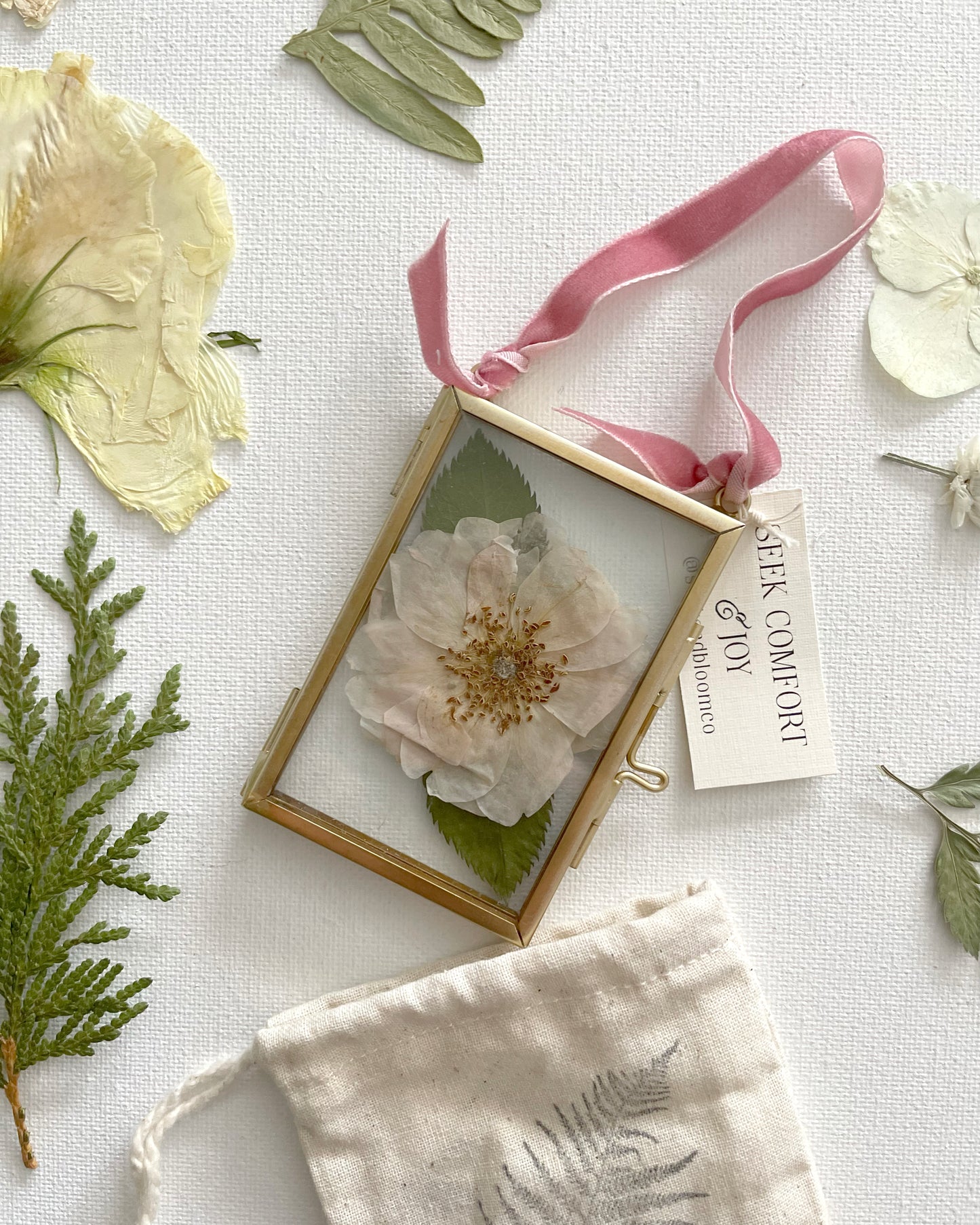 Ornaments - Mini Gold Glass Frames