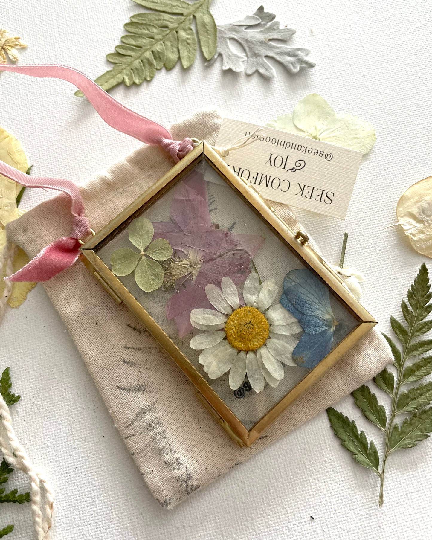 Ornaments - Mini Gold Glass Frames