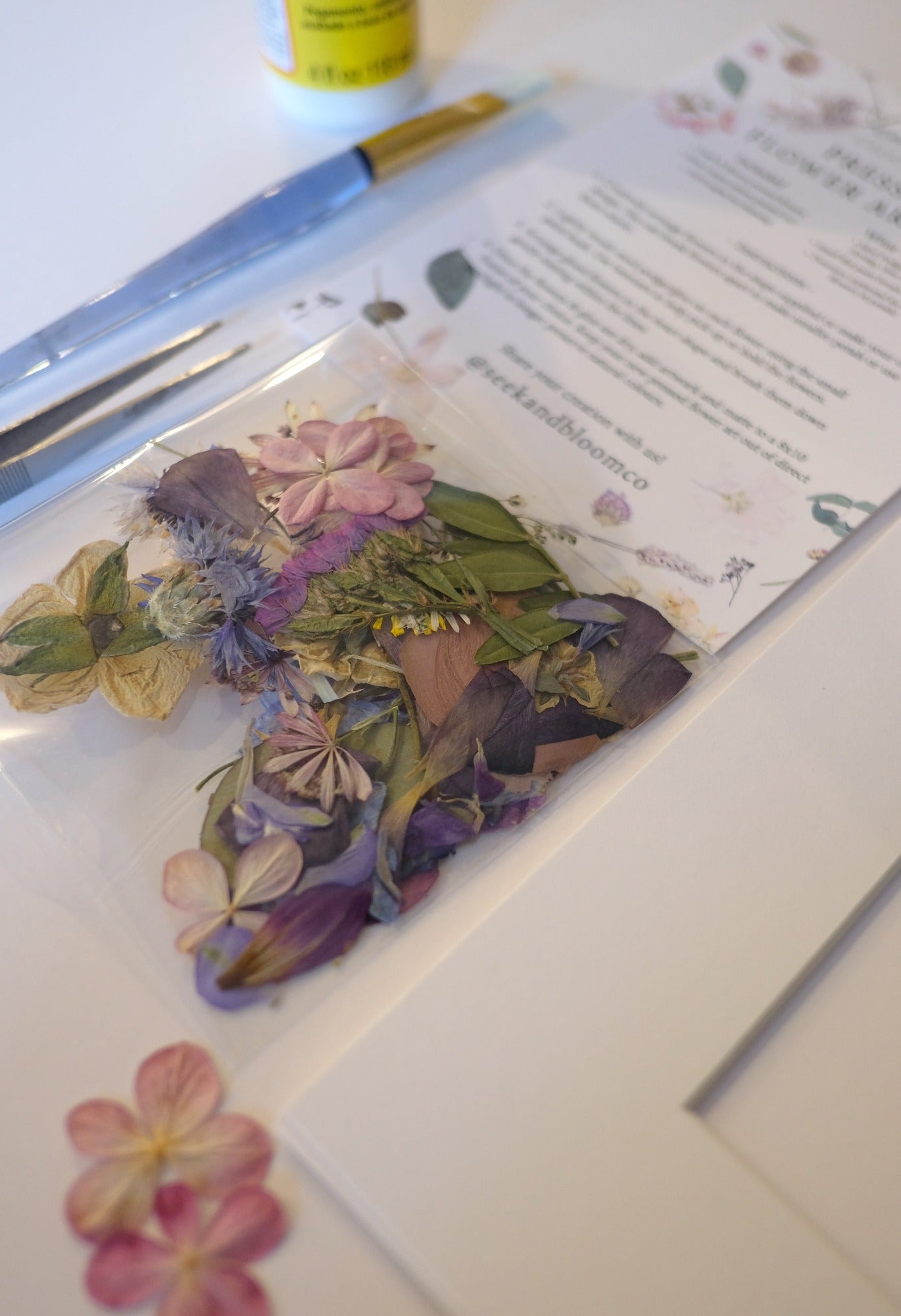 pressed flower diy kit, flower heart, make my own pressed flower art.